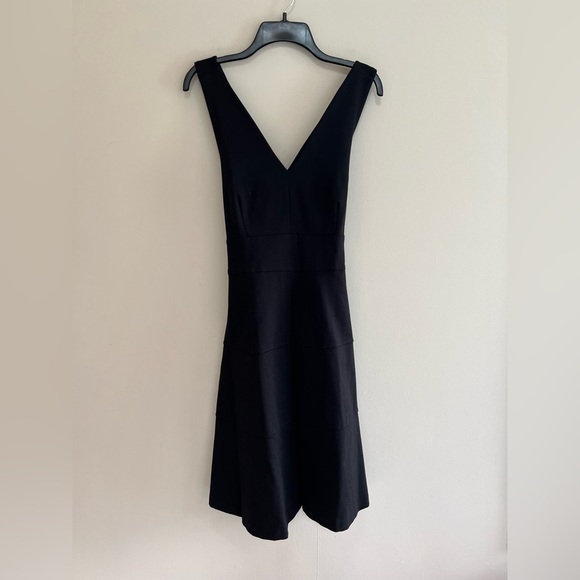 NWT Banana Republic Cross Back Sleeveless Black Ponte Dress, size 6 - Picture 2 of 11